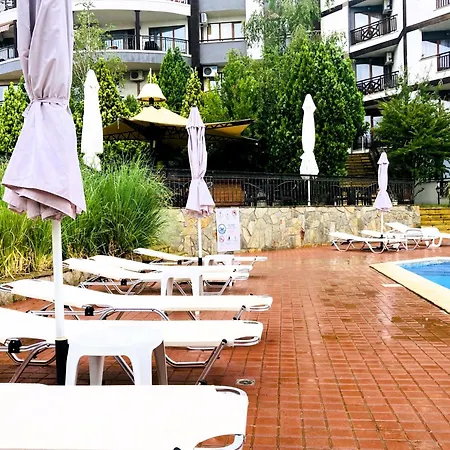 Royal Palm Moira's In Apartament Sveti Vlas