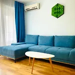 Апартаменты Royal Palm Moira's In